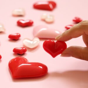 wholesale pink heart-shaped magnetic stickers, wedding celebration cartoon red hearts, plastic fridge magnets, 3d magnets factory direct