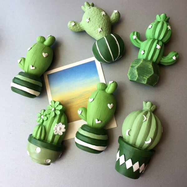 wholesale cactus fridge magnets: double star cactus, small flower cactus, star cactus, moon cactus, peach heart cactus, heart-shaped cactus factory direct