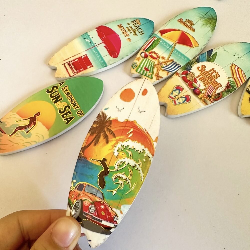 wholesale skateboard-shaped fridge magnets with gold-plated craftsmanship, 3d texture, unique and creative ceramic design for decorative crafts factory direct