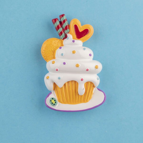 wholesale realistic 3d ice cream cone and cake fridge magnets, magnetic stickers, refrigerator door decorations, ironstone magnets, magnetic iron photo stickers factory direct