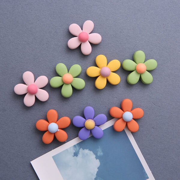 wholesale flower fridge magnets, five-petal flowers, strong magnetic ironstone, creative fresh and artistic magnetic stickers factory direct