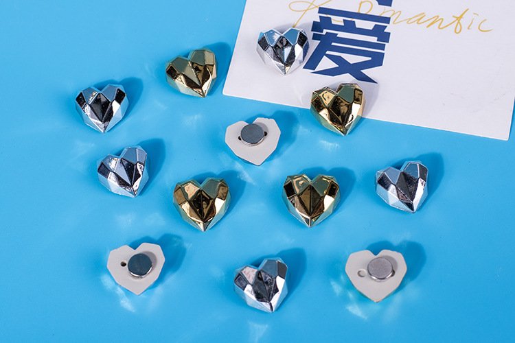 wholesale adorable 3d electroplated heart fridge magnets, magnetic stickers for children's early education whiteboards, decorative stickers, magnets factory direct
