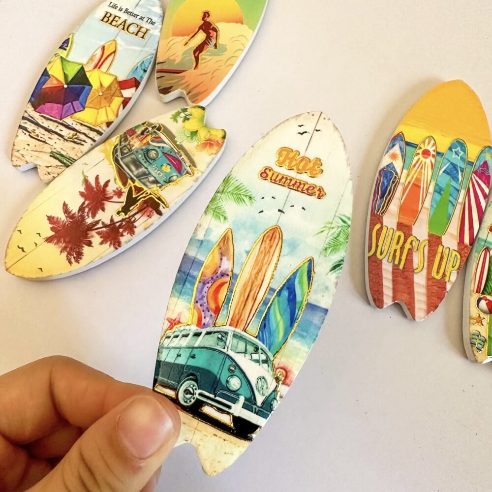 wholesale skateboard-shaped fridge magnets with gold-plated craftsmanship, 3d texture, unique and creative ceramic design for decorative crafts factory direct
