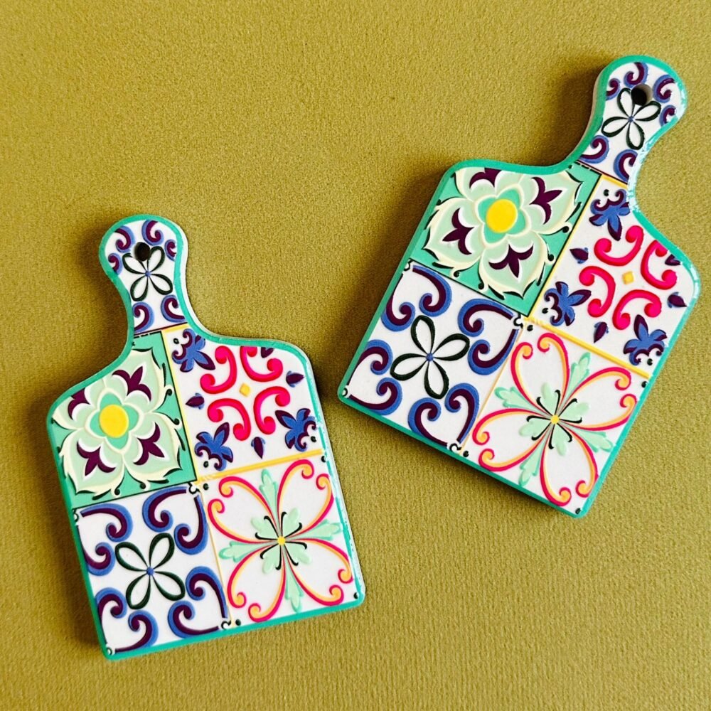 wholesale embossed cutting board-shaped fridge magnets with retro color patterns, european and american style magnetic stickers for home decoration factory direct