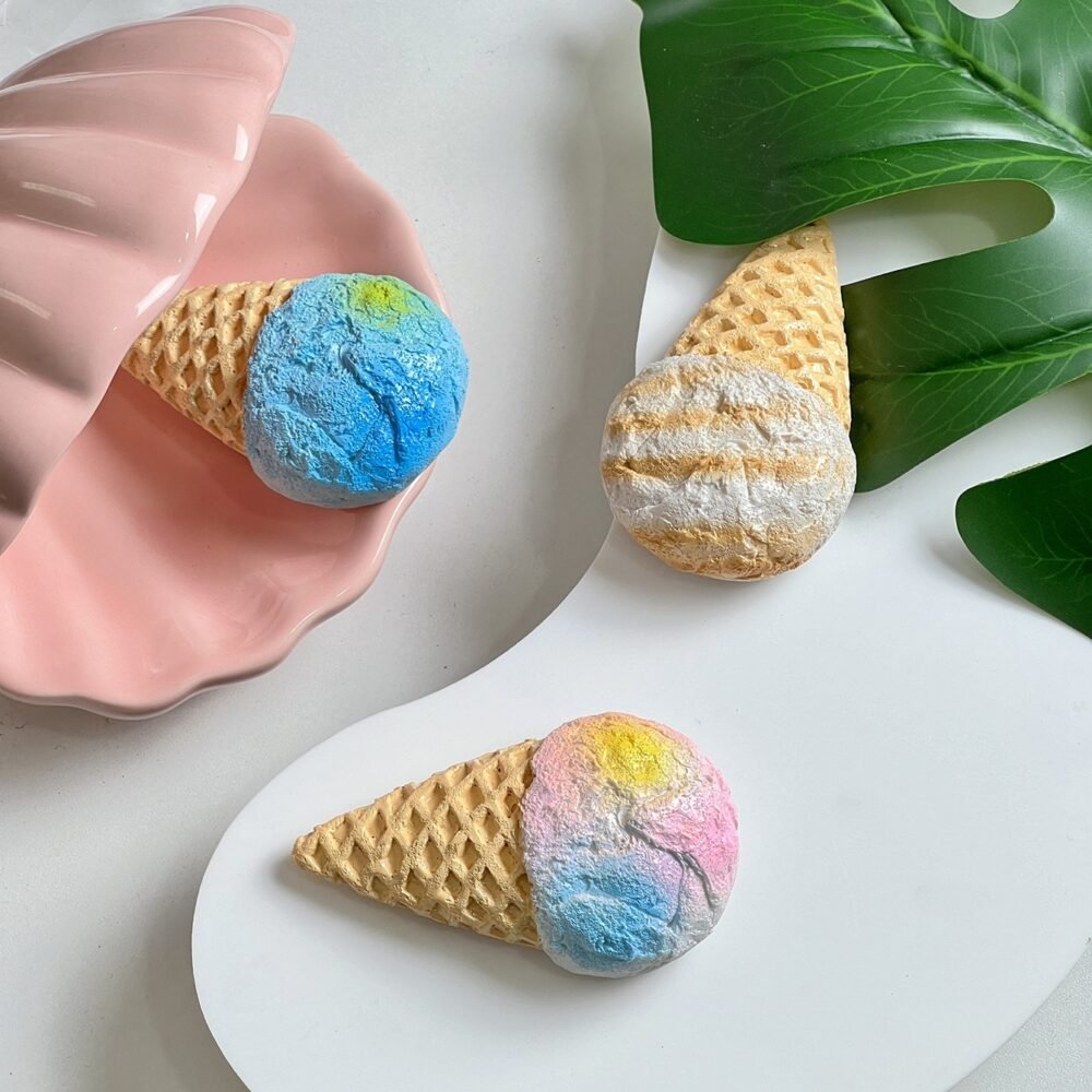wholesale cartoon resin painted craftsmanship, cute ice cream-shaped fridge magnets for home daily decorations factory direct
