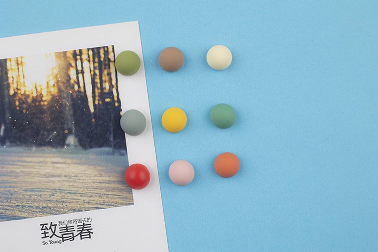 wholesale sandblasted magnetic morandi round stickers, whiteboard and slotted board photo stickers, minimalist fridge magnets, magnetic stickers factory direct