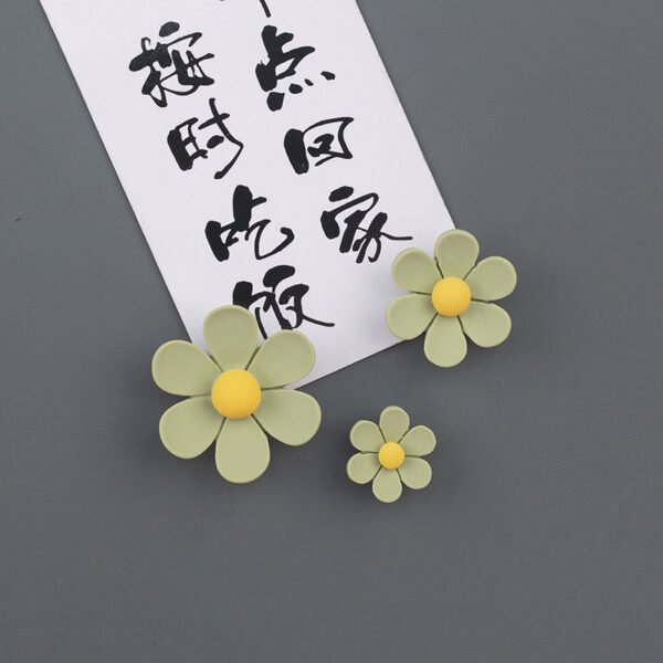 wholesale adorable daisies, elegant flowers, ins japanese style fresh 3d resin magnetic stickers for fridge magnets factory direct