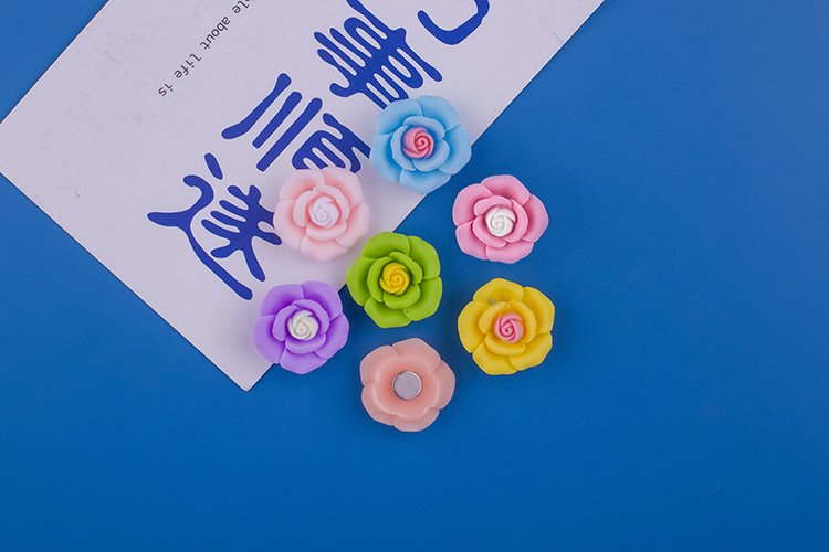 wholesale macaron mini five-petal flower fridge magnets, magnetic stickers, personalized creative and cute decorative resin magnetic stickers factory direct