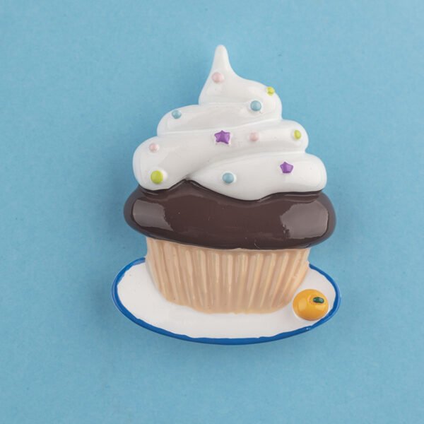 wholesale realistic 3d ice cream cone and cake fridge magnets, magnetic stickers, refrigerator door decorations, ironstone magnets, magnetic iron photo stickers factory direct