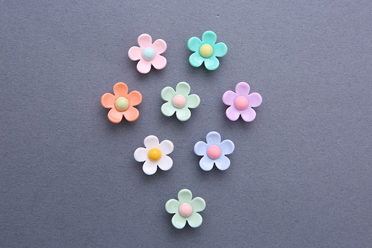 wholesale special price flower fridge magnets, five-petal flowers strong magnetic ironstone, creative fresh and artistic magnetic stickers customized factory direct