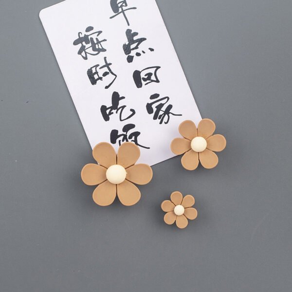 wholesale adorable daisies, elegant flowers, ins japanese style fresh 3d resin magnetic stickers for fridge magnets factory direct