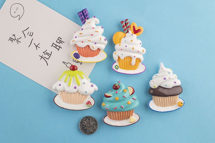 wholesale realistic 3d ice cream cone and cake fridge magnets, magnetic stickers, refrigerator door decorations, ironstone magnets, magnetic iron photo stickers factory direct