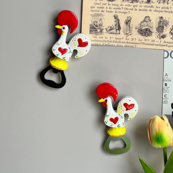 wholesale rooster and lizard-shaped fridge magnets, travel souvenirs, home decorative crafts, creative resin bottle openers factory direct