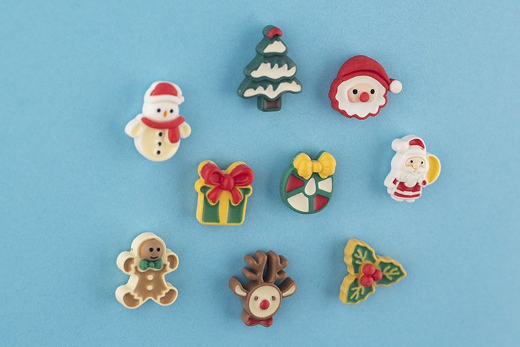 wholesale cartoon christmas fridge magnets, magnetic stickers, santa claus, gift, reindeer, snowflakes, magnetic stickers, decorative stickers for festivals factory direct