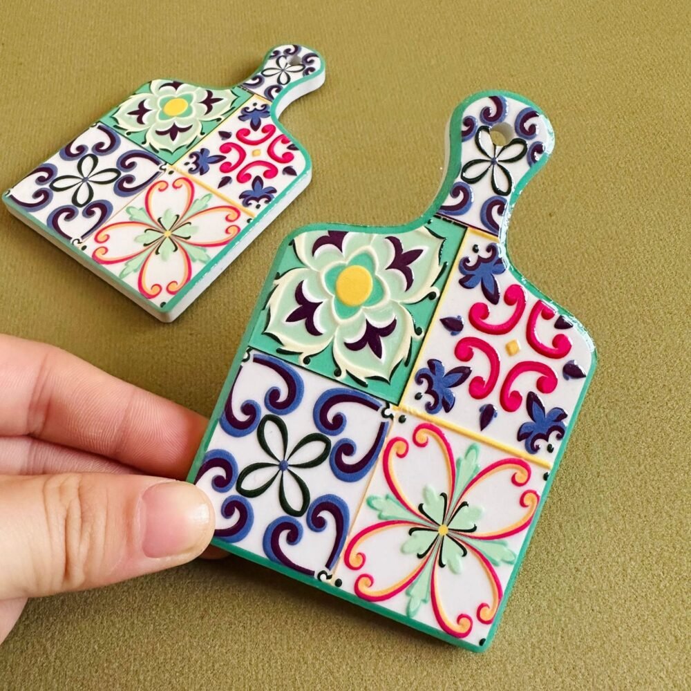 wholesale embossed cutting board-shaped fridge magnets with retro color patterns, european and american style magnetic stickers for home decoration factory direct