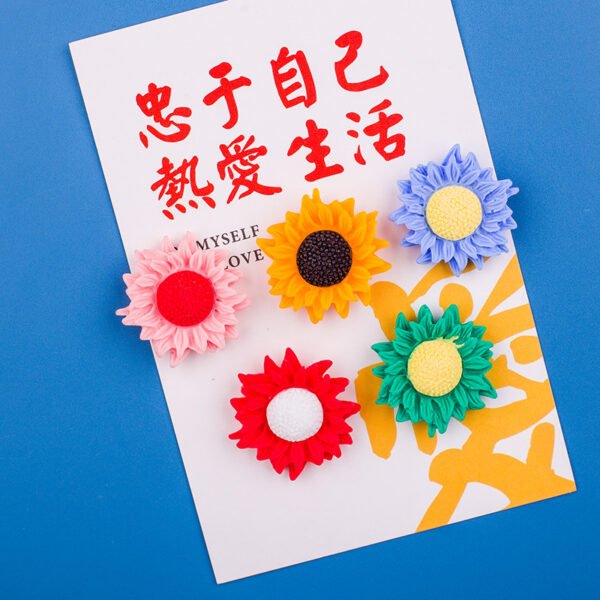 wholesale flower magnetic stickers, sunflower thumbtacks, flat head nails, kindergarten creative ins art thumbtacks, message decorations factory direct