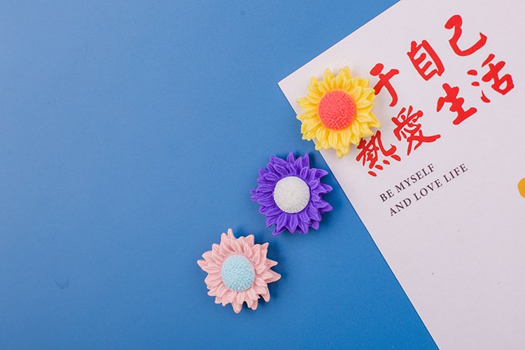 wholesale flower magnetic stickers, sunflower thumbtacks, flat head nails, kindergarten creative ins art thumbtacks, message decorations factory direct