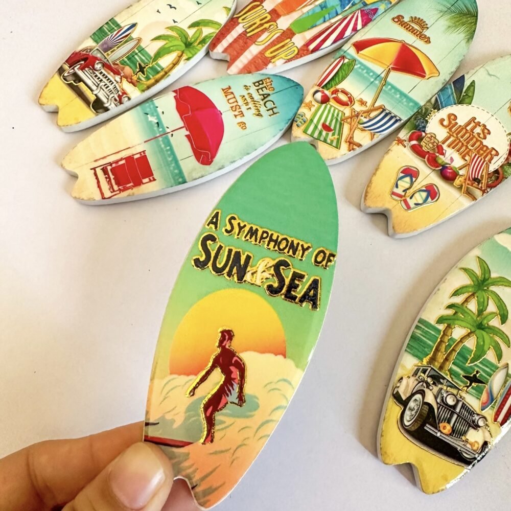 wholesale skateboard-shaped fridge magnets with gold-plated craftsmanship, 3d texture, unique and creative ceramic design for decorative crafts factory direct