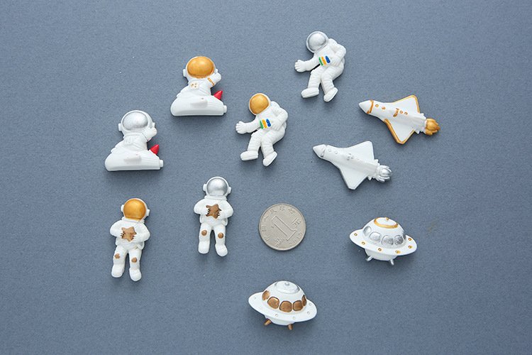 wholesale astronaut fridge magnets, magnetic stickers, space shuttle iron magnets, creative space fridge decorations, message stickers factory direct