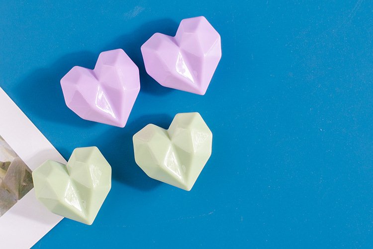 wholesale same style rhombus and heart-shaped creative fridge magnets, couples' wedding cartoon 3d peach heart resin magnets factory direct
