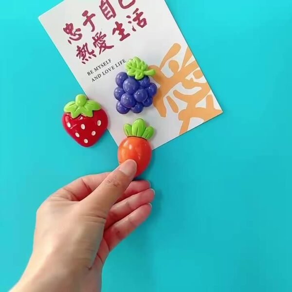 wholesale fresh country flower fridge magnets, peach blossom magnets, creative whiteboard cartoon magnetic stickers, fixing photos and message boards factory direct