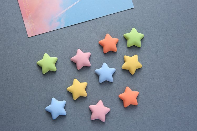 wholesale gummy heart and star-shaped magnetic fridge magnets, slotted board decorations, fixing instant photo magnets factory direct