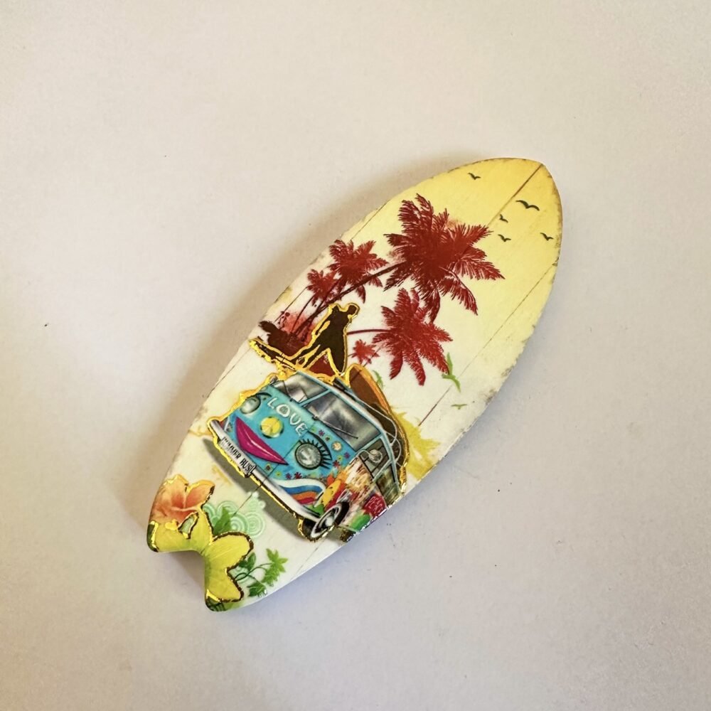 wholesale skateboard-shaped fridge magnets with gold-plated craftsmanship, 3d texture, unique and creative ceramic design for decorative crafts factory direct