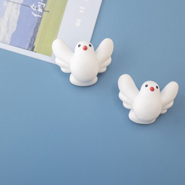 wholesale minimalist fat pigeon fridge magnets, cute personalized creative magnetic stickers, 3d peace dove ironstone strong magnets factory direct