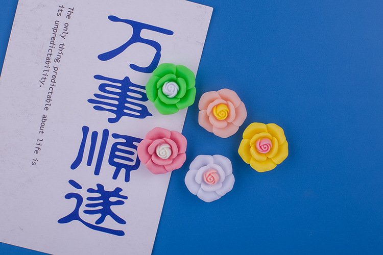 wholesale macaron mini five-petal flower fridge magnets, magnetic stickers, personalized creative and cute decorative resin magnetic stickers factory direct