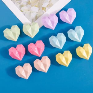 wholesale same style rhombus and heart-shaped creative fridge magnets, couples&apos; wedding cartoon 3d peach heart resin magnets factory direct