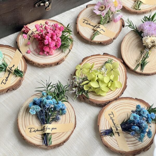 wholesale natural wood-colored handcrafted dried flower bouquets, tree ring wood slices magnetic decorative fridge magnets for home daily use factory direct
