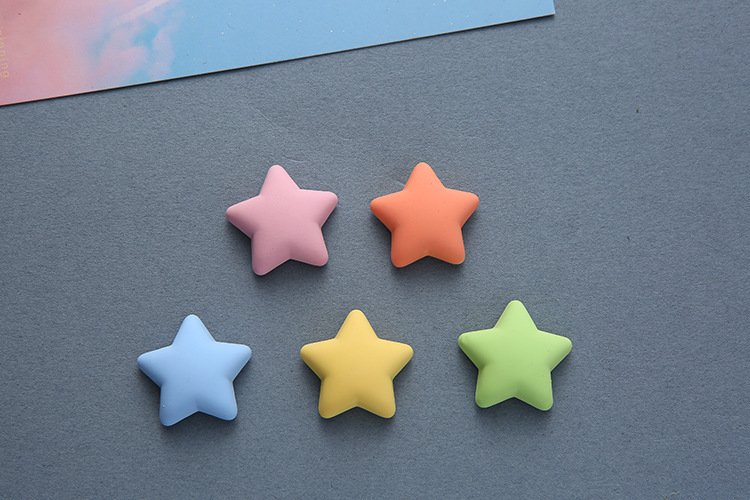 wholesale gummy heart and star-shaped magnetic fridge magnets, slotted board decorations, fixing instant photo magnets factory direct
