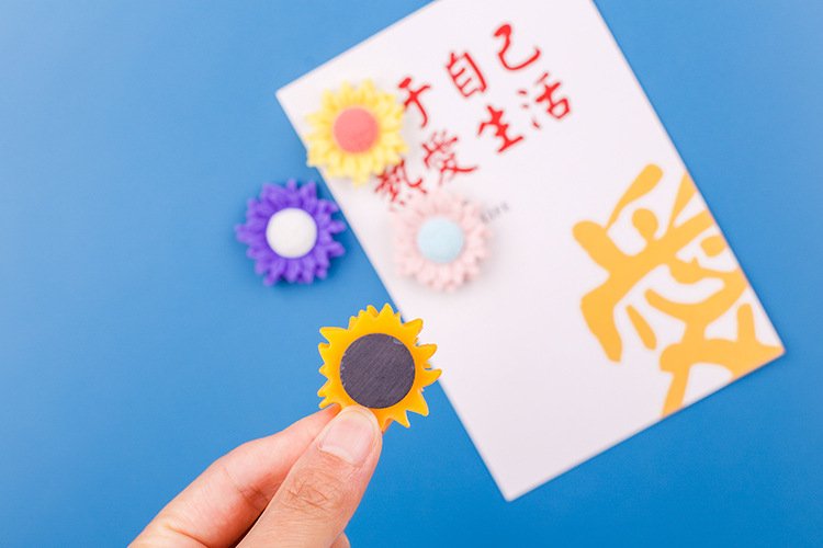 wholesale flower magnetic stickers, sunflower thumbtacks, flat head nails, kindergarten creative ins art thumbtacks, message decorations factory direct