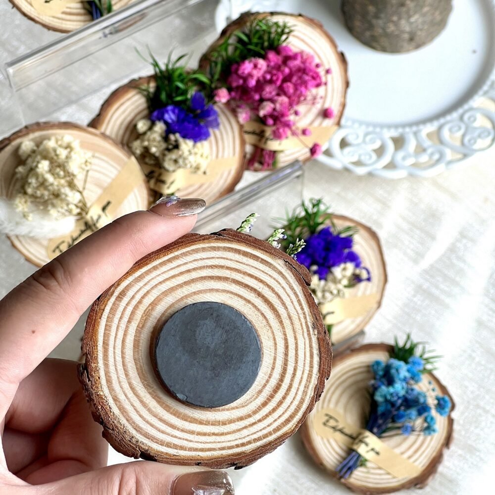 wholesale natural wood-colored handcrafted dried flower bouquets, tree ring wood slices magnetic decorative fridge magnets for home daily use factory direct