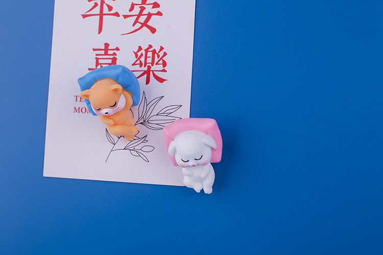 wholesale animal fridge magnets: pandas, pink pigs, little dogs, white rabbits, sleeping beds, tablecloths factory direct