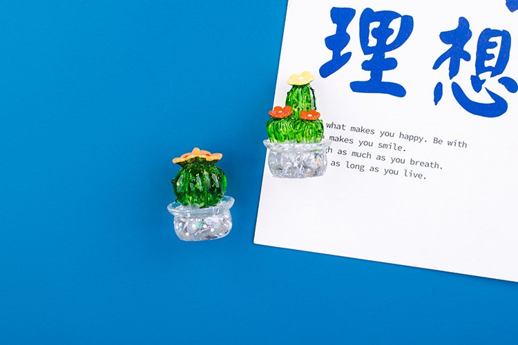wholesale creative simulated plant cactus and succulent magnetic fridge magnets, cartoon transparent resin magnetic stickers for office decoration factory direct