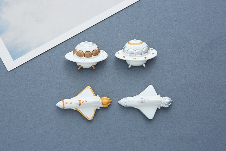 wholesale astronaut fridge magnets, magnetic stickers, space shuttle iron magnets, creative space fridge decorations, message stickers factory direct