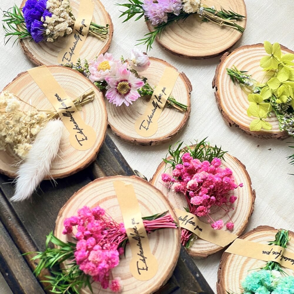 wholesale natural wood-colored handcrafted dried flower bouquets, tree ring wood slices magnetic decorative fridge magnets for home daily use factory direct