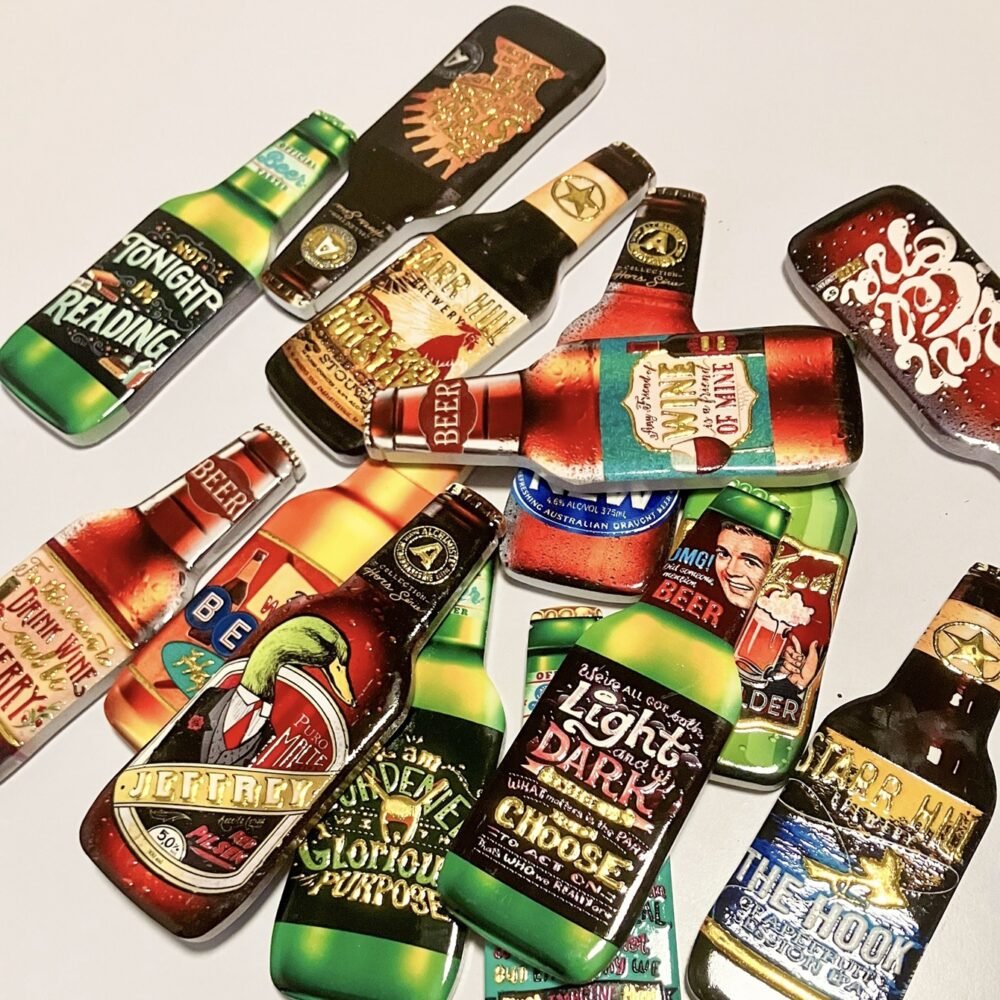 wholesale beer bottle-shaped 3d embossed gold-plated ceramic fridge magnets, unique and creative for home daily use factory direct