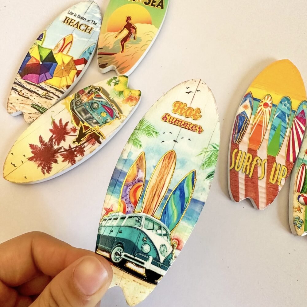 wholesale skateboard-shaped fridge magnets with gold-plated craftsmanship, 3d texture, unique and creative ceramic design for decorative crafts factory direct