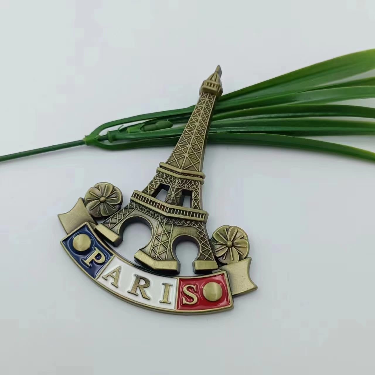 wholesale 1pc bronze 3d metal fridge magnet eiffel tower paris france souvenir gift decor refrigerator magnets(size: 6.5 * 3.5cm) kitchen accessories factory & supplier oem