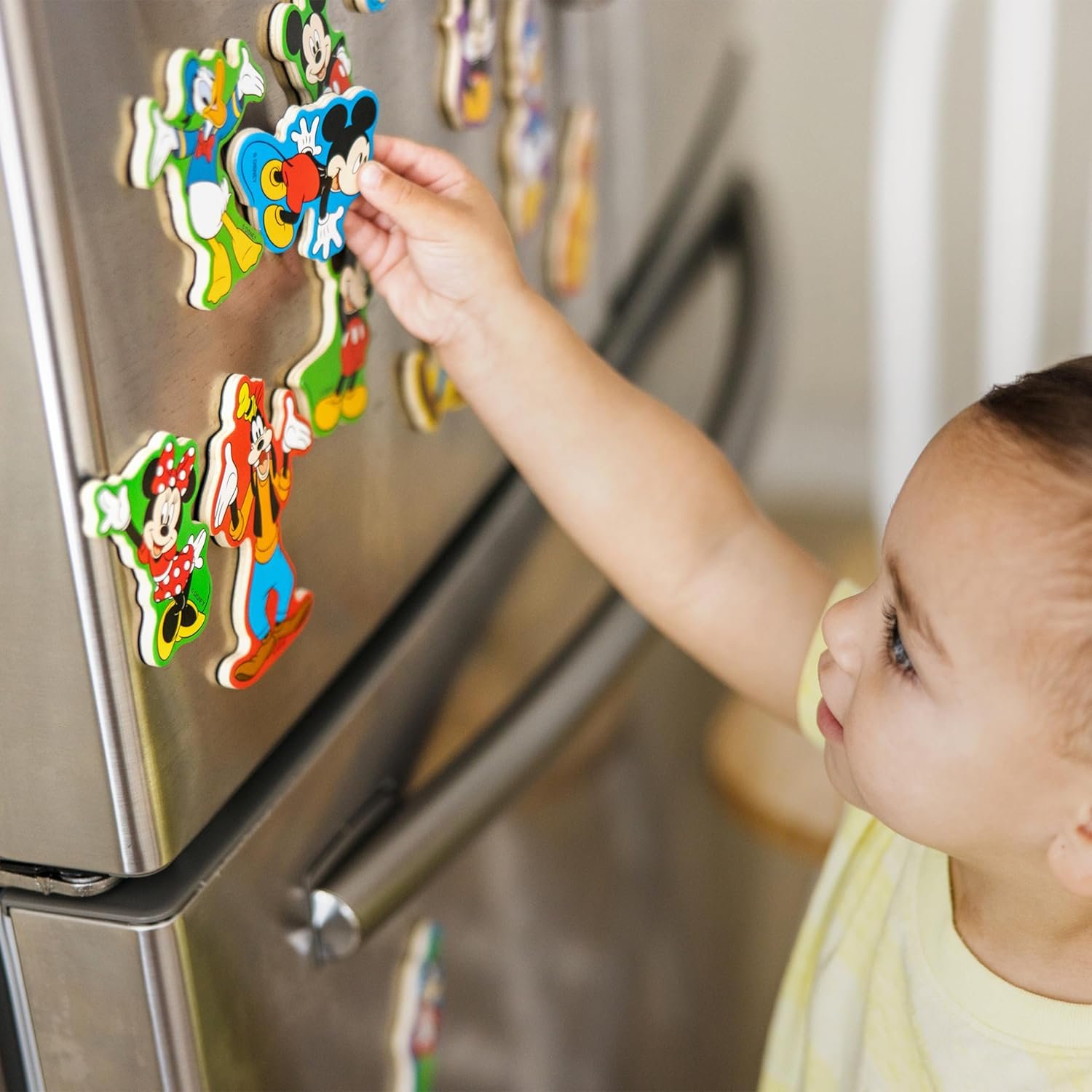 wholesale disney junior mickey mouse clubhouse wooden magnetic friends (pack of 15 magnets) factory & supplier oem